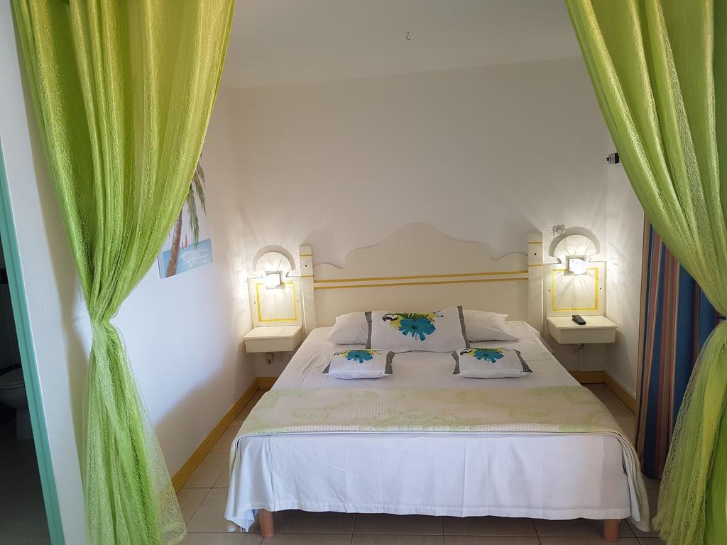 Les Hauts De Caritan Sainte-Anne Ngoại thất bức ảnh