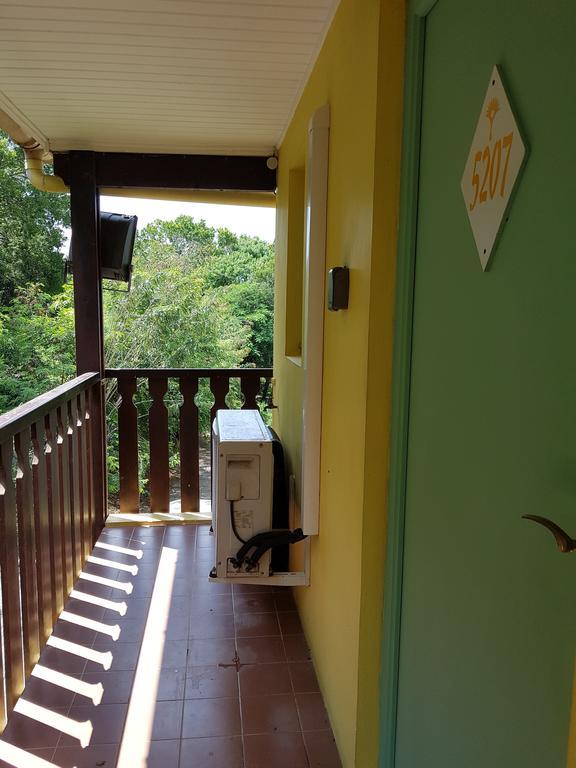 Les Hauts De Caritan Sainte-Anne Ngoại thất bức ảnh